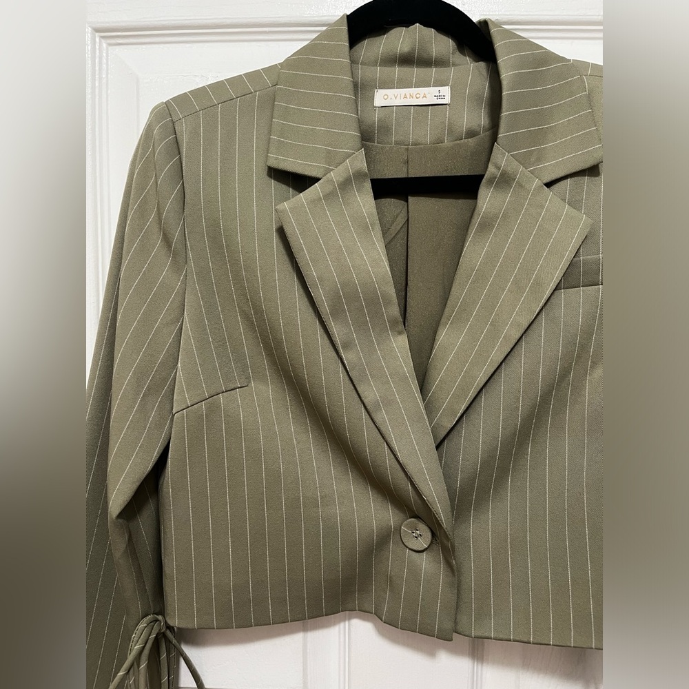 Cropped Blazer - image 3